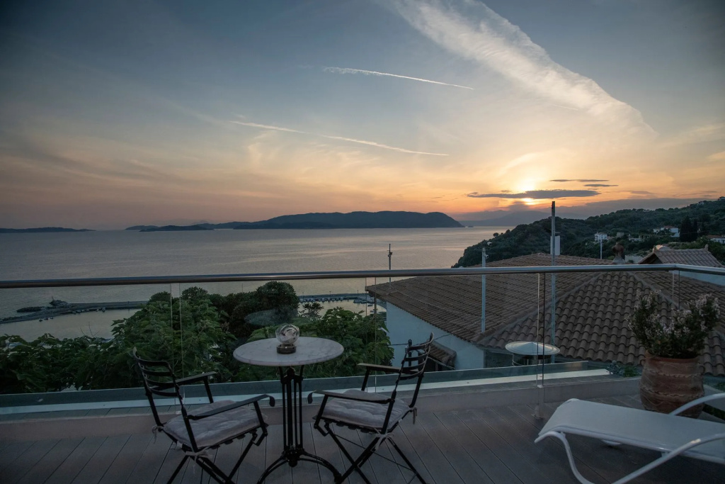 Standard Double room with sea view (full double bed)
