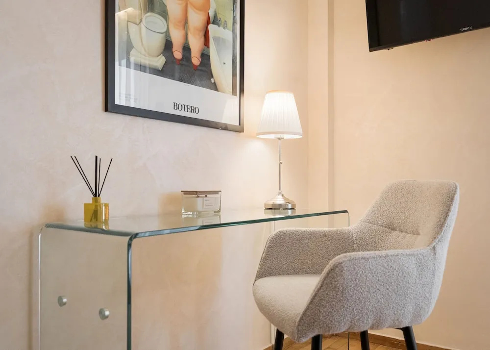 Glyfada Lux Olive Suites - Pathos