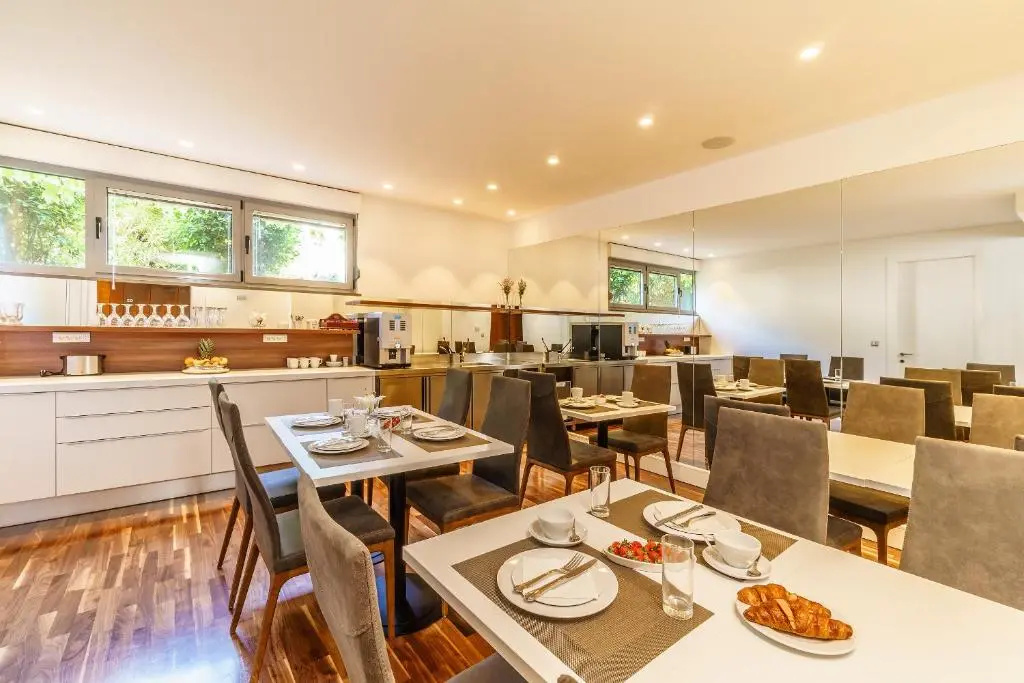 Standard Double room with pool view (full double bed)