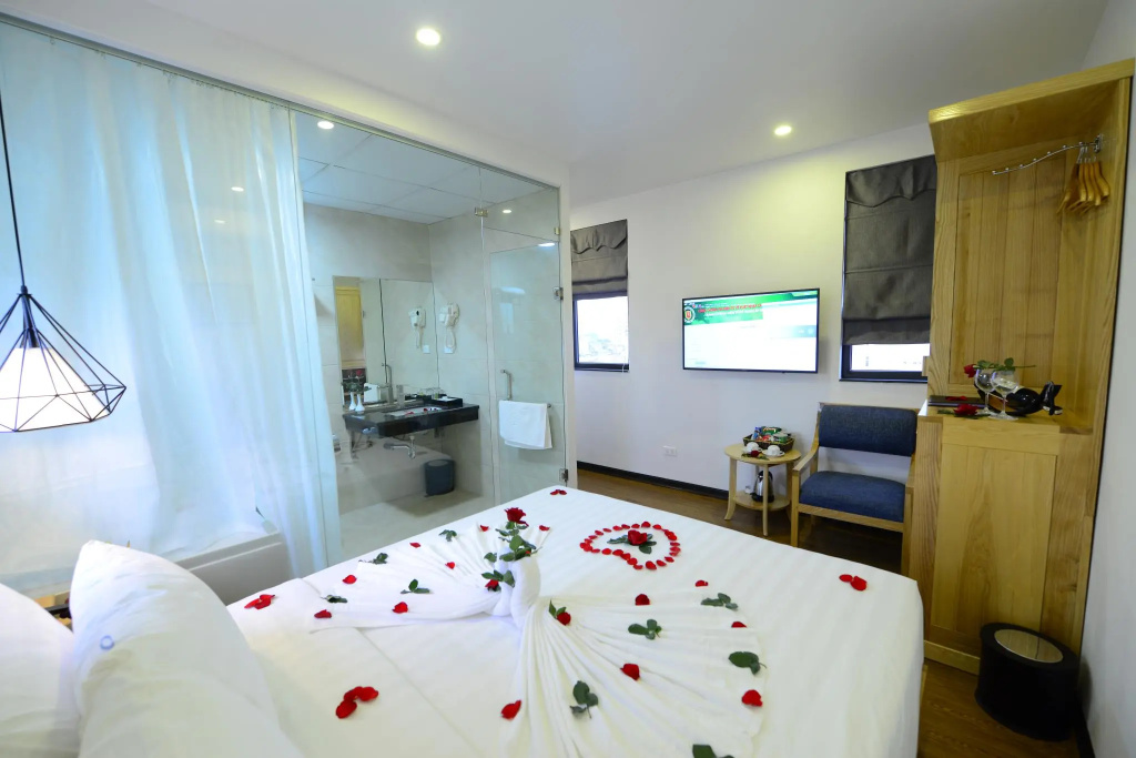 Blue Hanoi Inn Luxury Hotel — фото