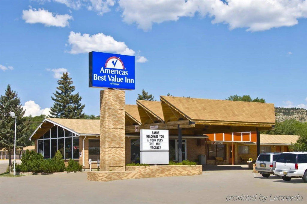 Americas Best Value Inn - фото 1