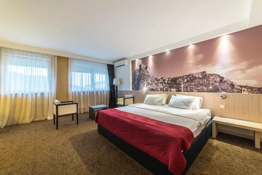 Deluxe Suite