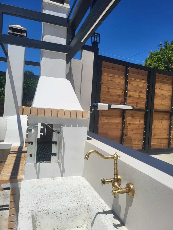 2 Bedrooms Villa