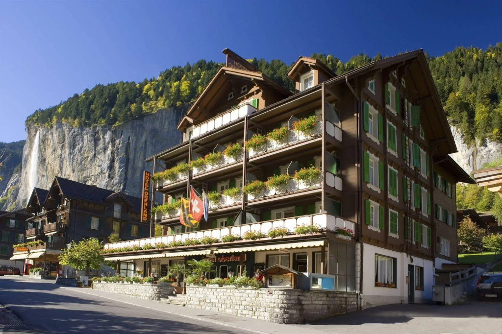 Hotel Oberland