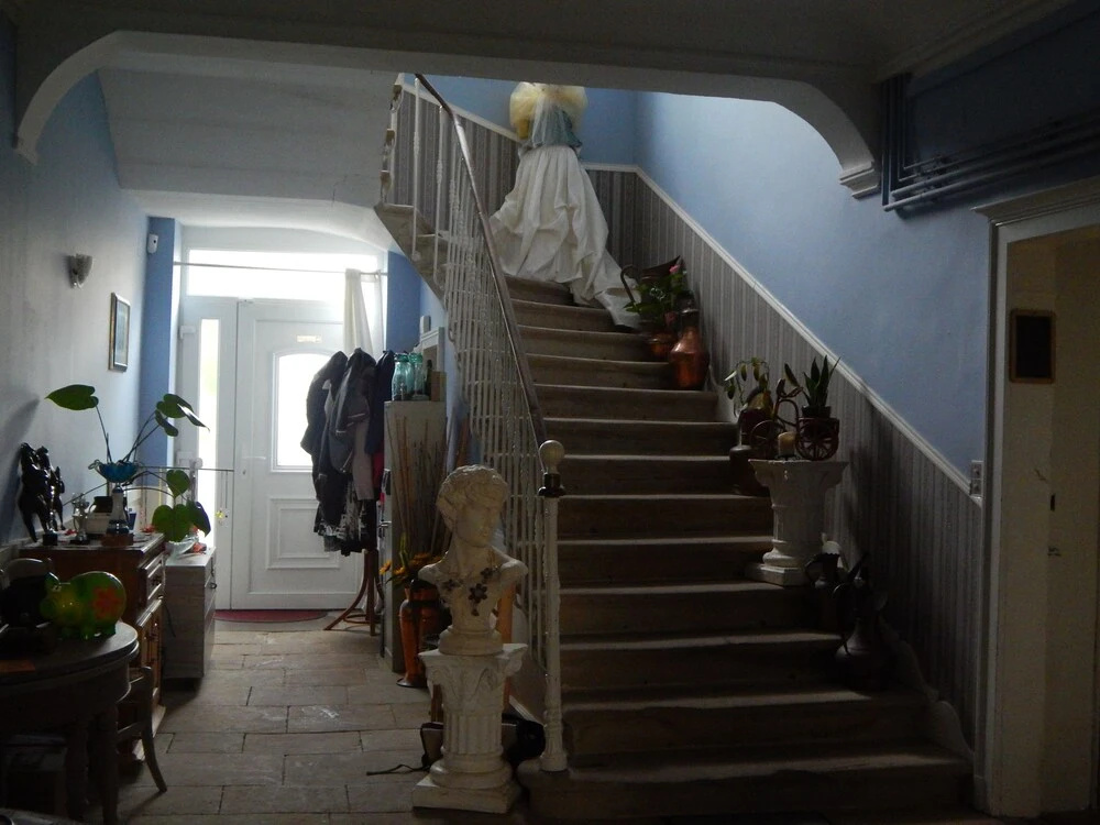 Lobby & Reception