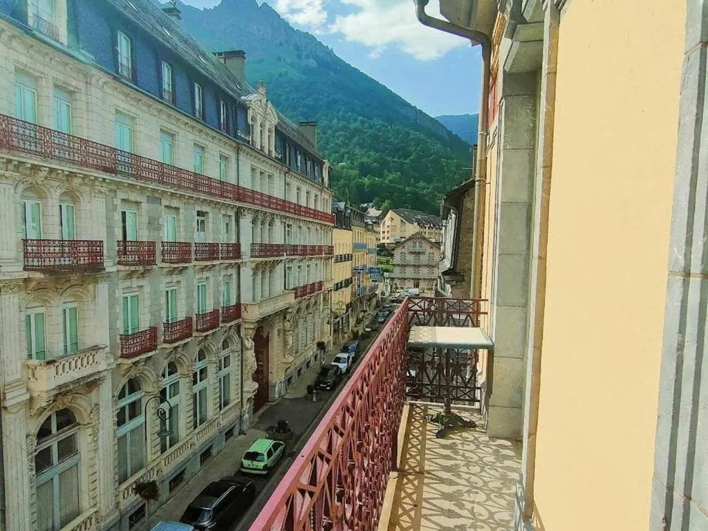 Appartement Cauterets, 3 pièces, 6 personnes - FR-1-234-228