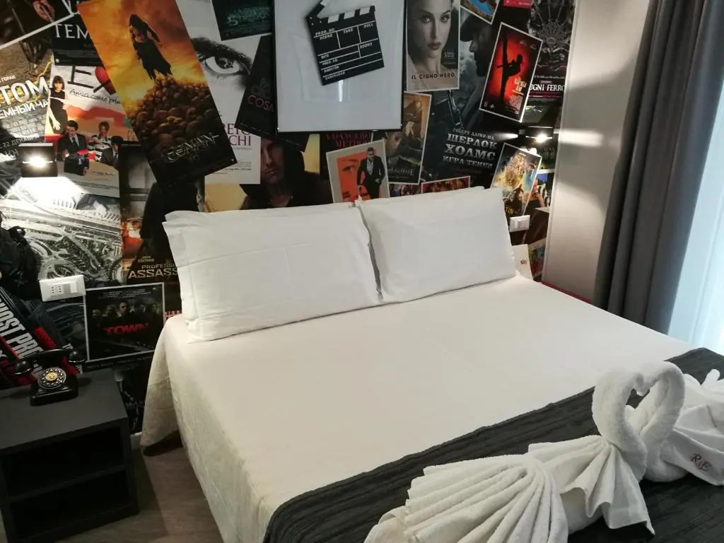 Deluxe Double room (full double bed)