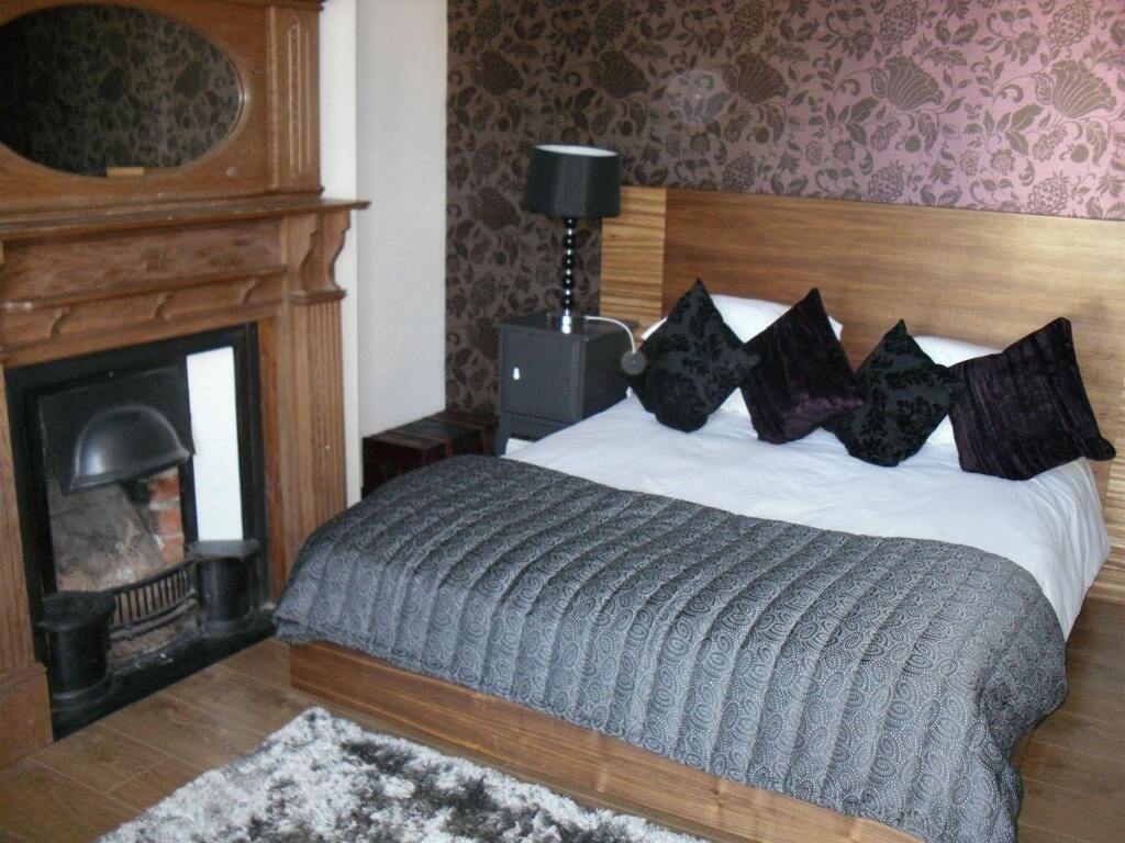 Number One Hundred Bed And Breakfast by null