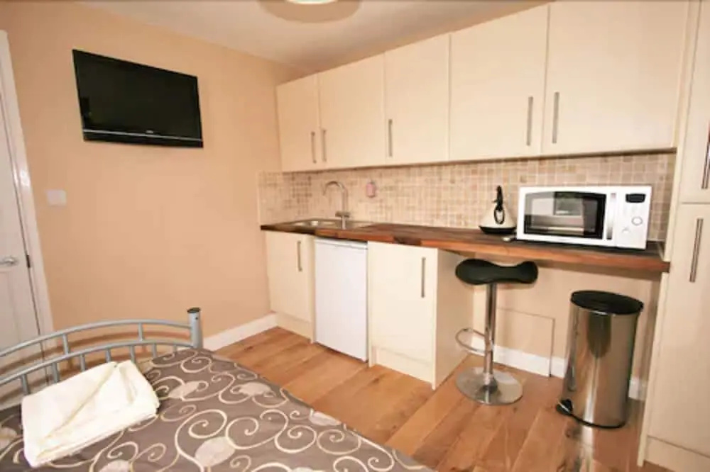 Central Studios Gloucester Road by Rooms Booked - Free Parking - Chambres