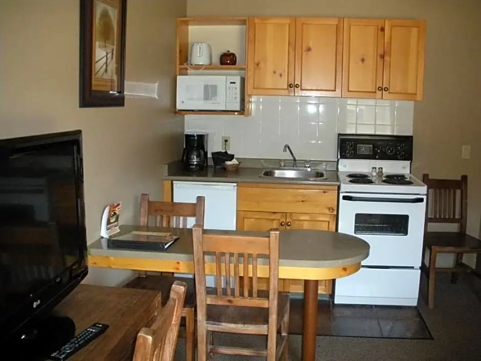 Quadruple Suite
