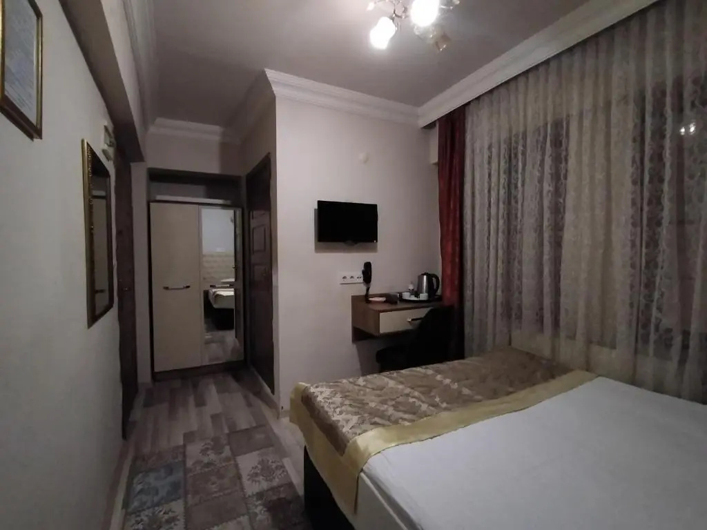 Economy room