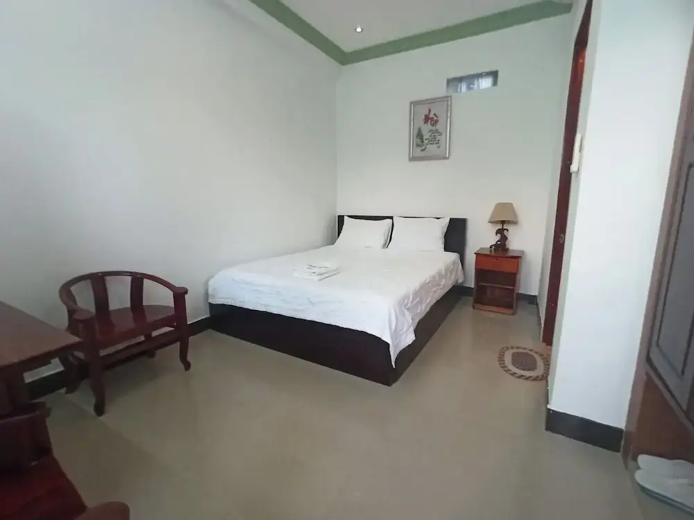 Economy room