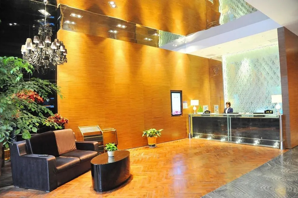 Lobby & Reception