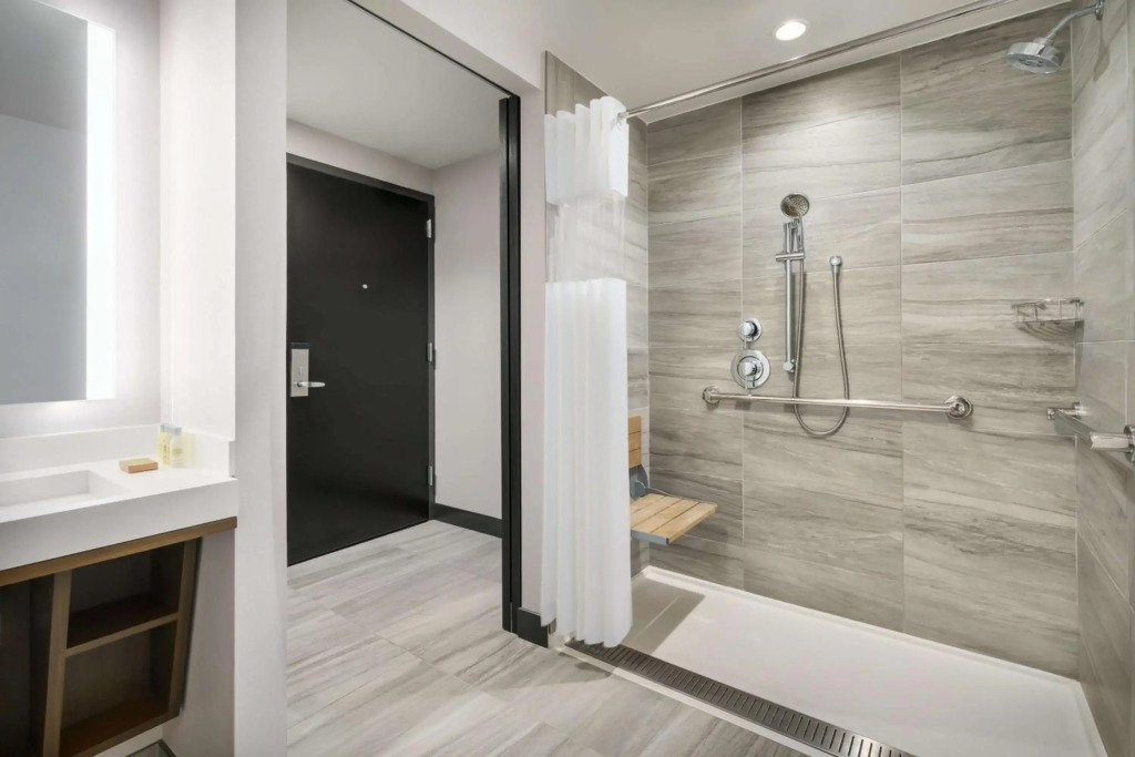 Holiday Inn Bloomington Airport South Mall Area by IHG - фото 10