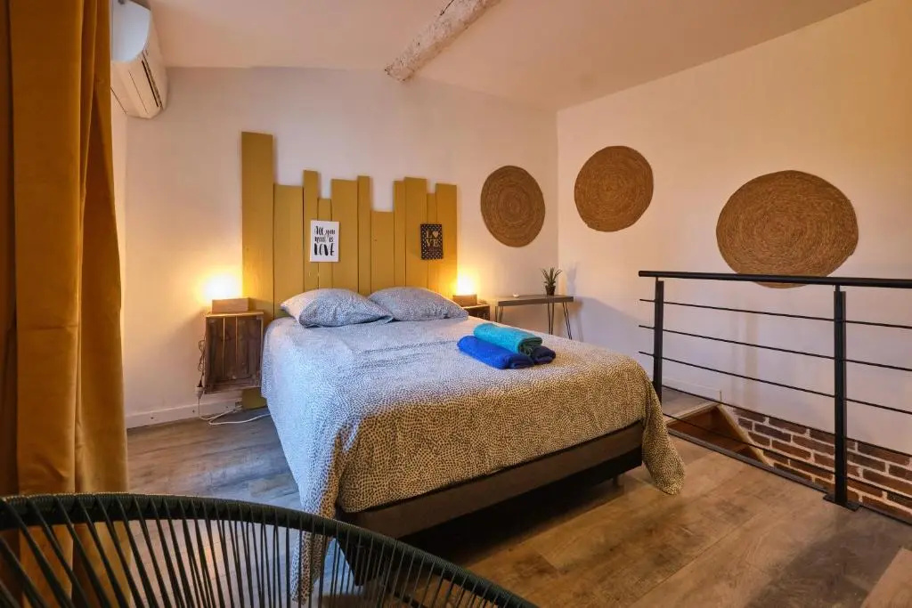 Voir la photo 2 — Melina - jacuzzi - maison avec cour climatisée proche cité médiéval