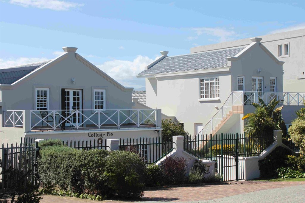 The Robberg Beach Lodge - Lion Roars Hotels & Lodges image