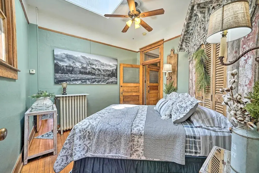 Walk to Shops & Restaurants: Dtwn Laramie Condo! — фото 5