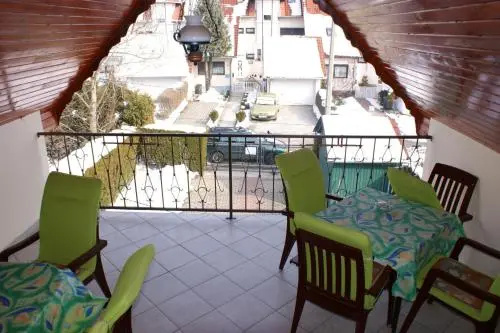 Balcony & Terrace