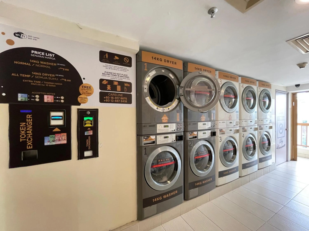 Sunway Resort Suites max 4 pax studio 1 mins walk to Sunway Pyramid