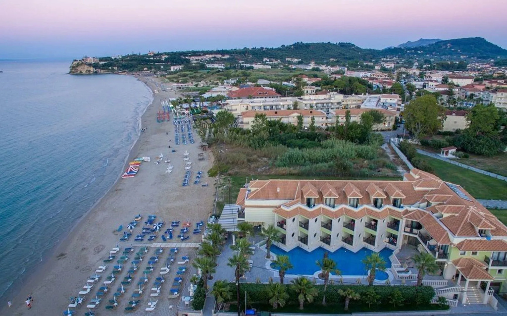 Beach & Waterfront