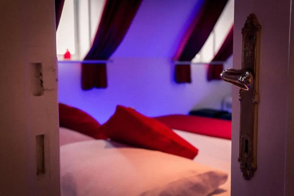 Comfort room