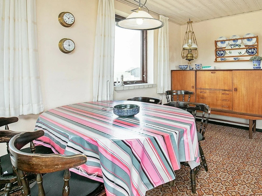 Beautiful Holiday Home in Søndervig Near North Sea - фото 14