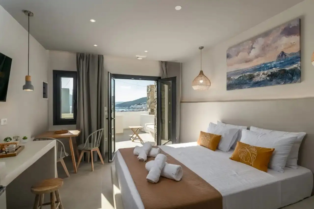 Deluxe Double room with sea view (full double bed)