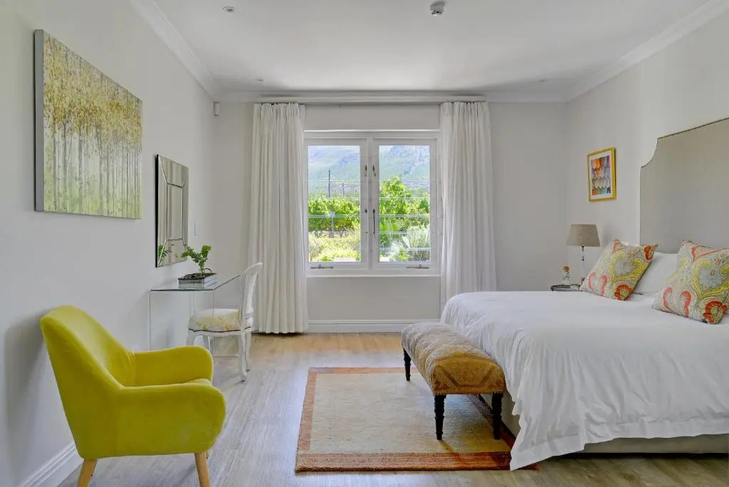 2 Bedrooms Villa