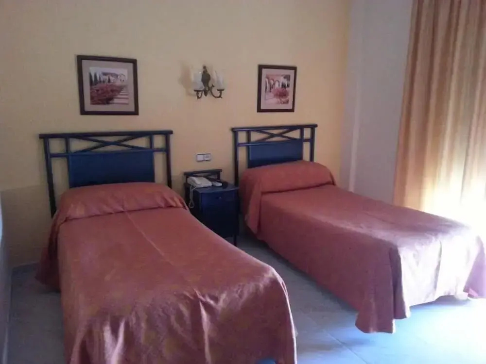 Standard Double room with balcony (full double bed)
