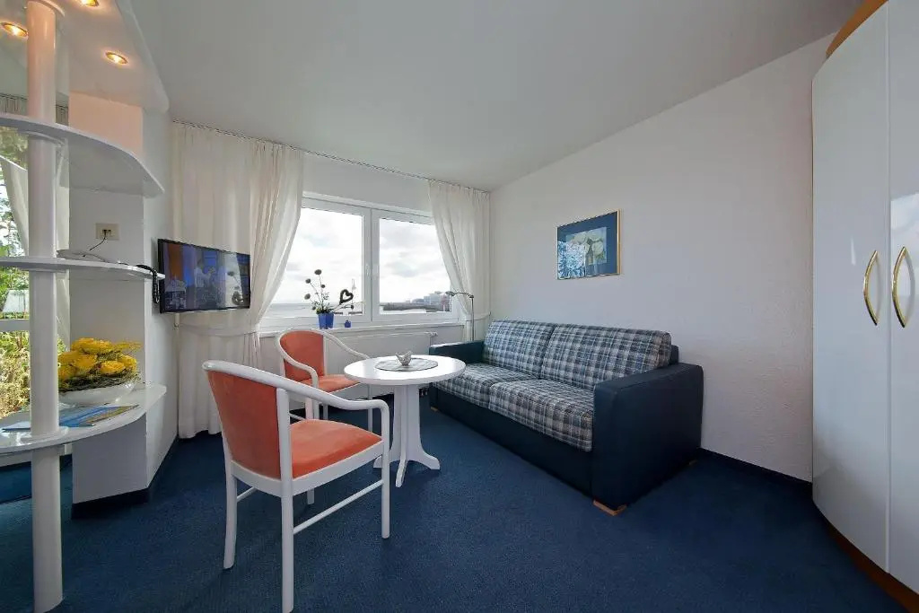 1 Bedroom Comfort Apartment with sea view