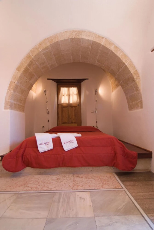 Standard Triple room with balcony