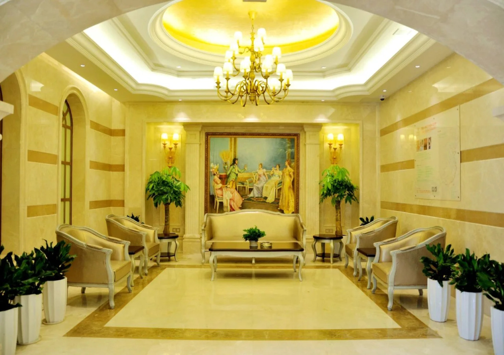 Lobby & Reception