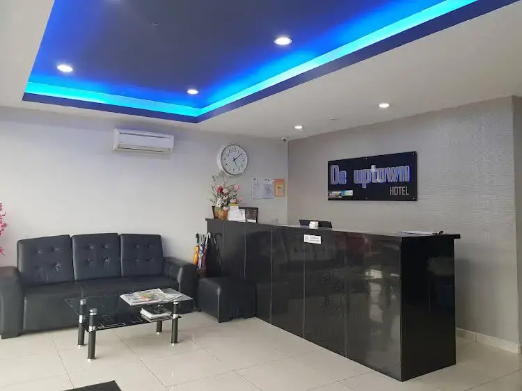 Lobby & Reception