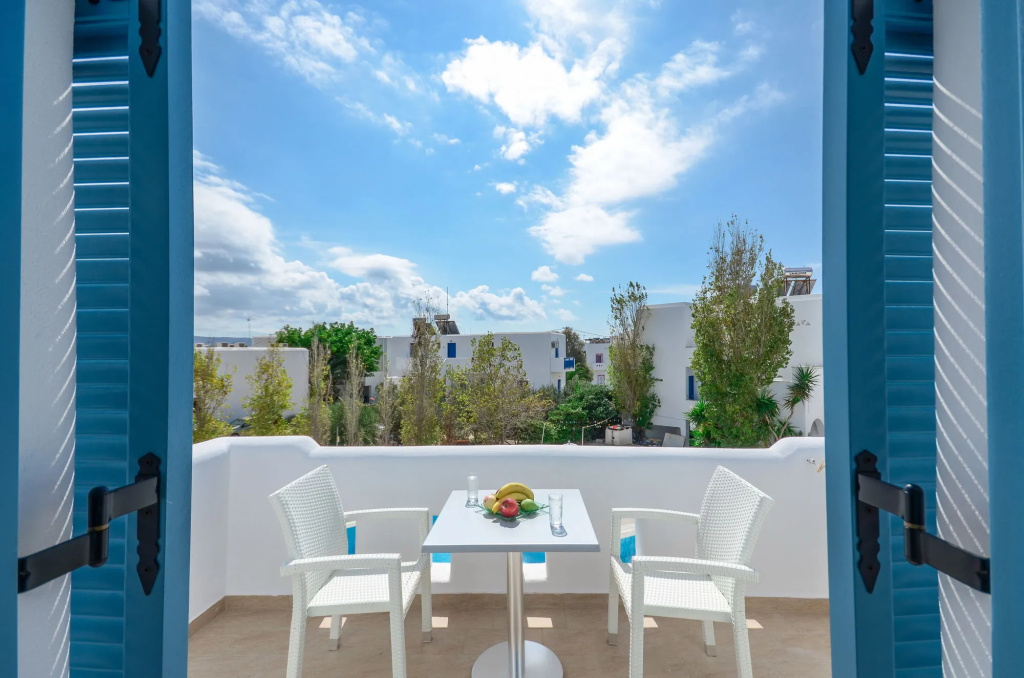 Balcony & Terrace