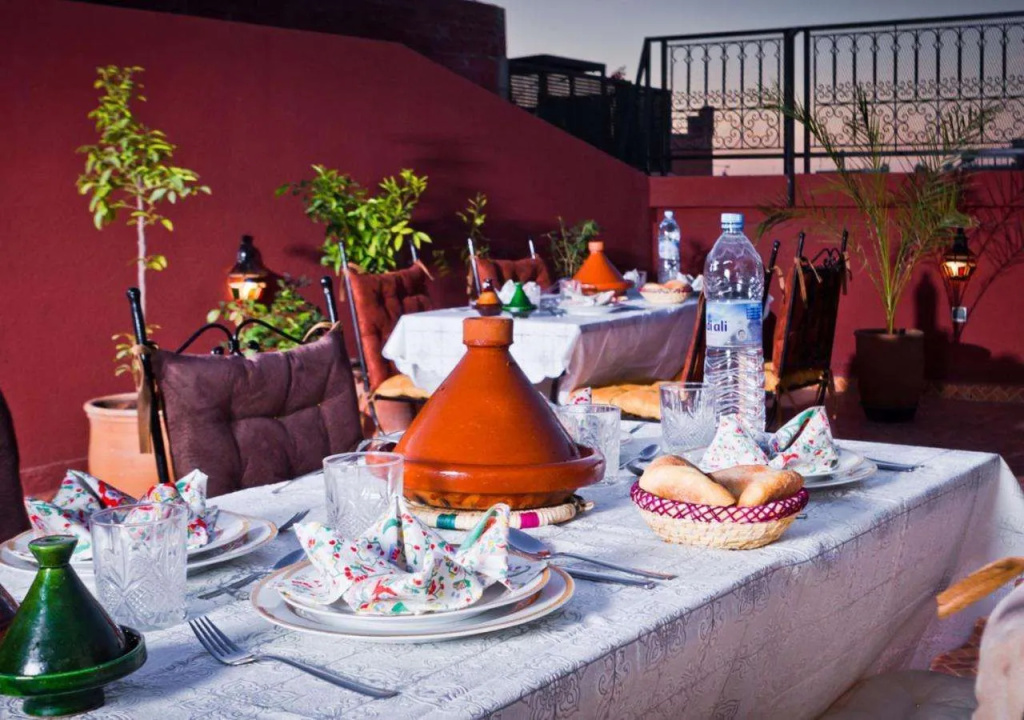 Riad Des Nations - Général