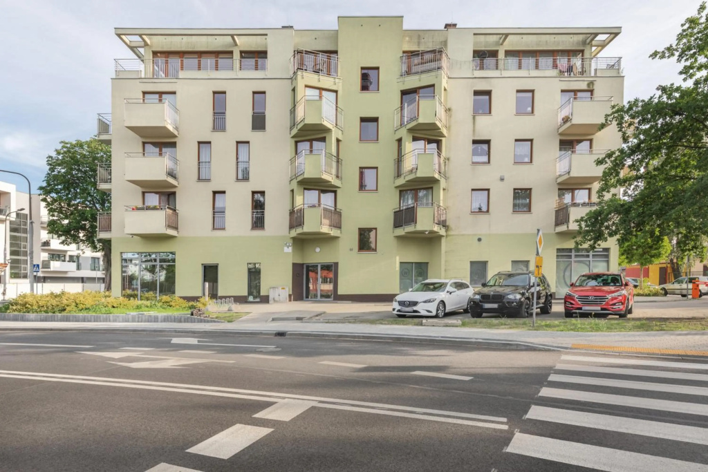 Riverside Apartments by Renters