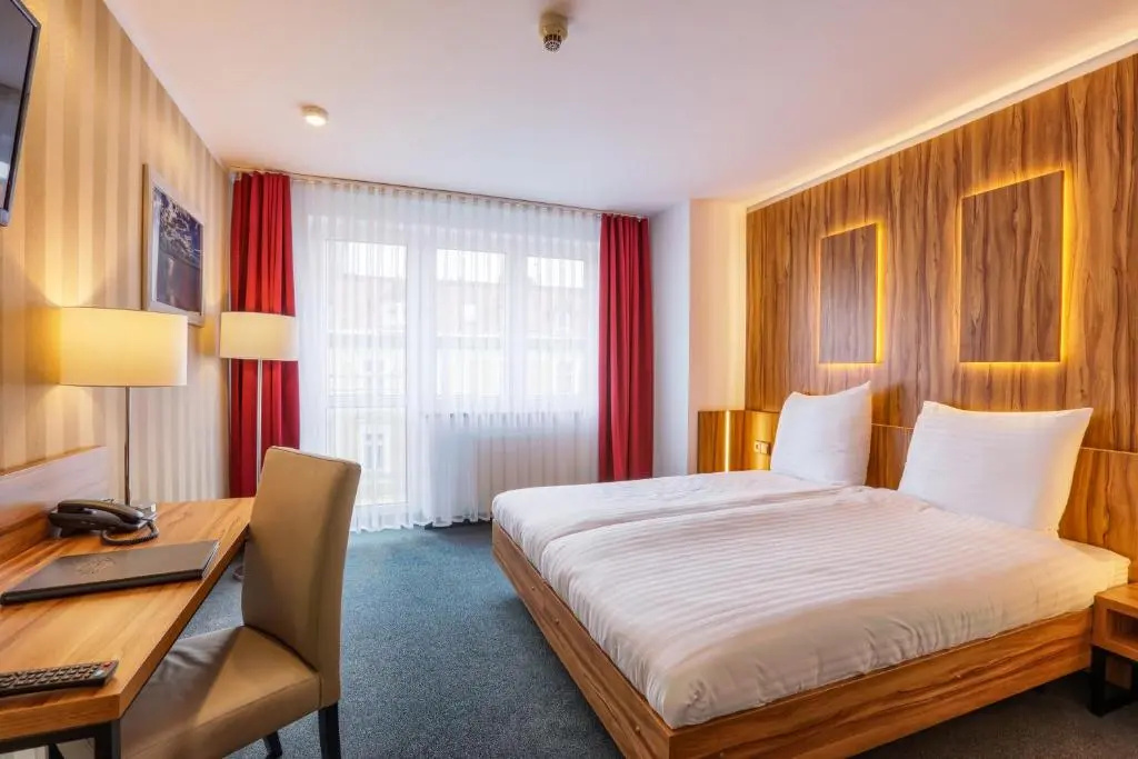 Standard Double room (full double bed)