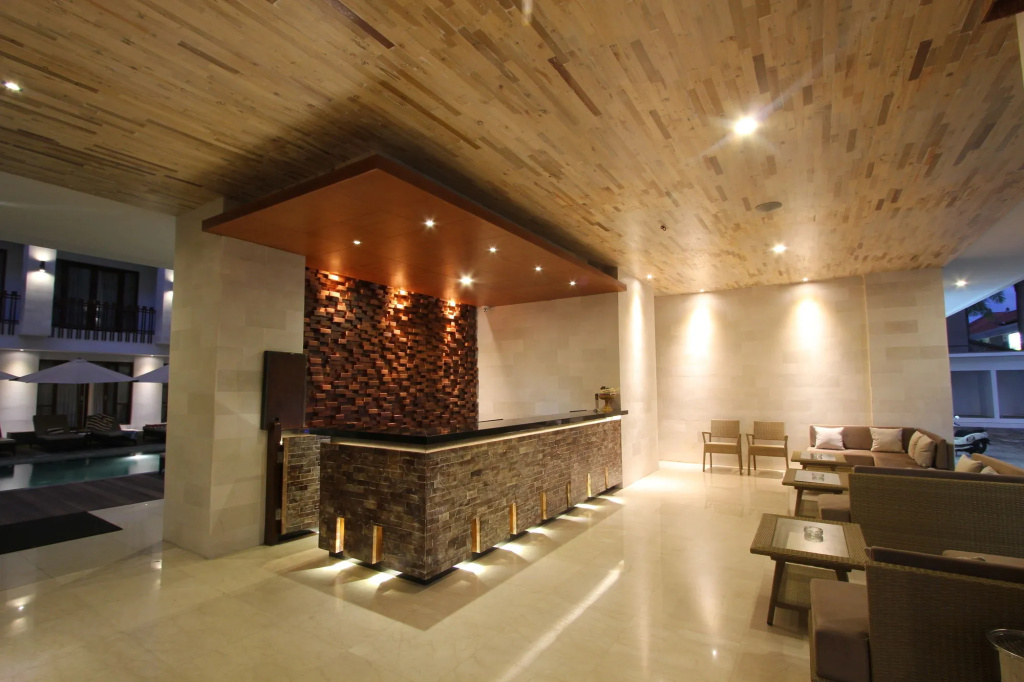 Grand La Walon Hotel — фото