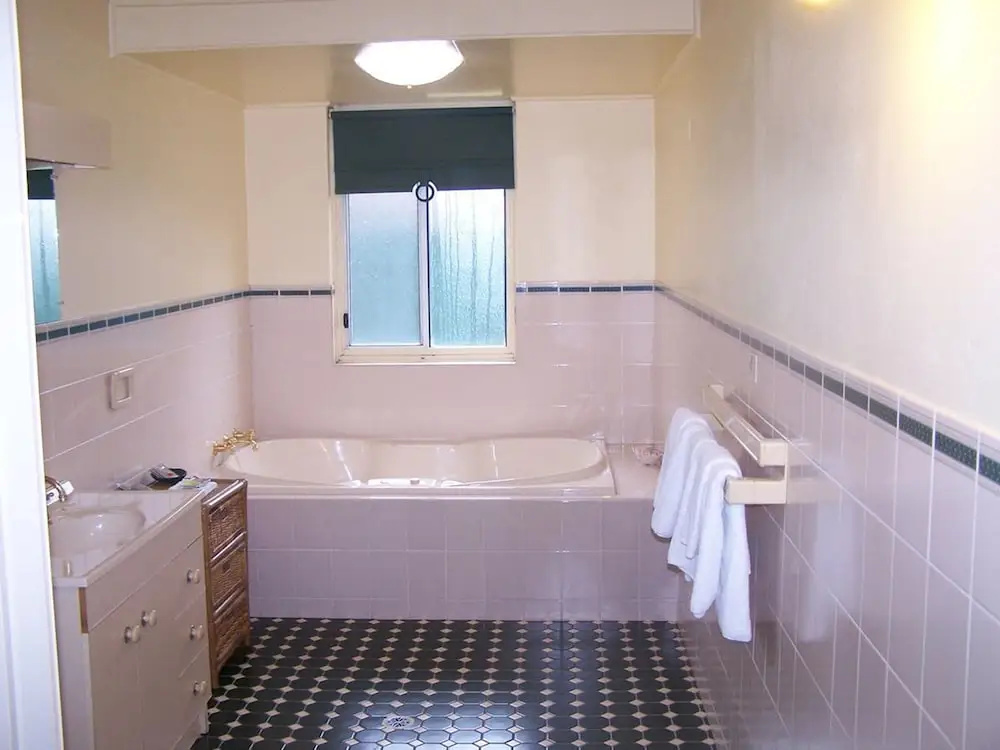 Standard Double room with balcony (full double bed)