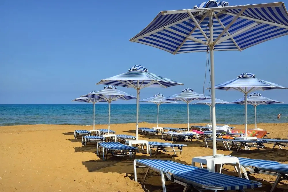 Beach & Waterfront