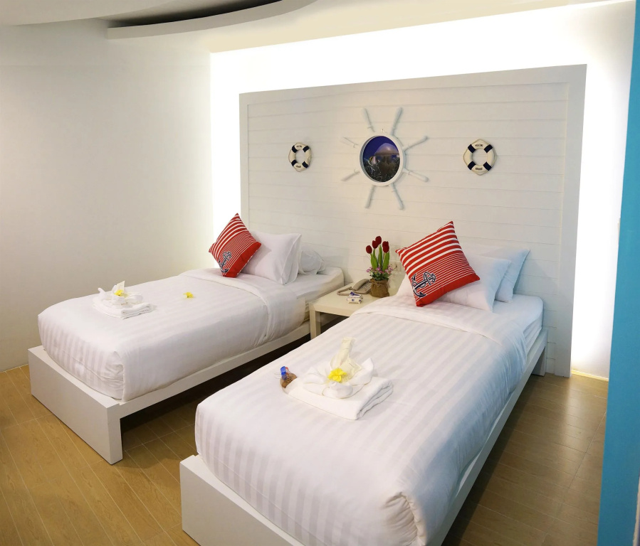 Bed by Cruise at Samakkhi-Tivanont — фото