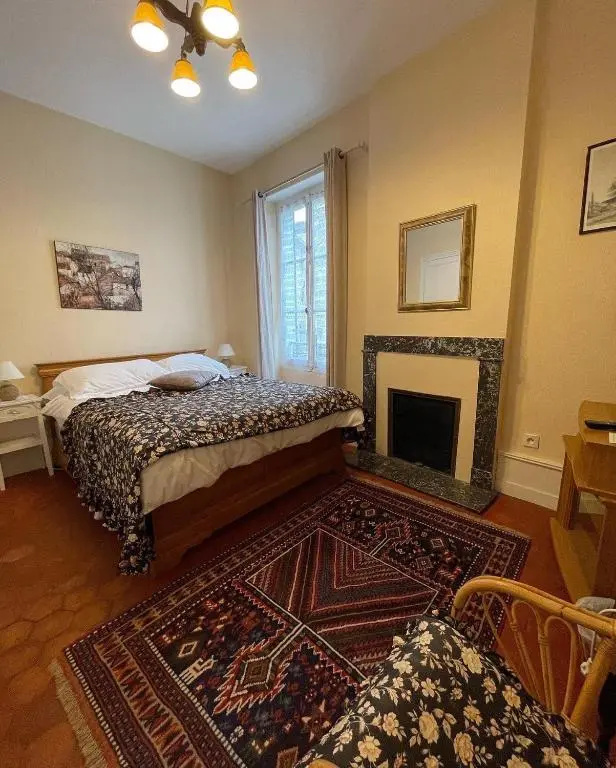 Standard Double room (full double bed)