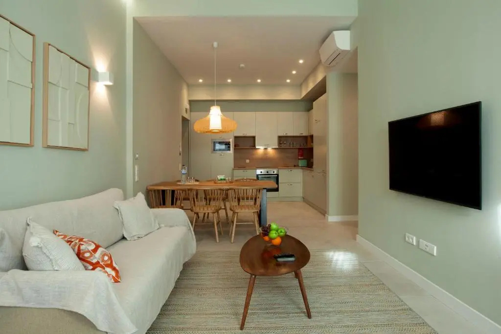2 Bedrooms Apartment