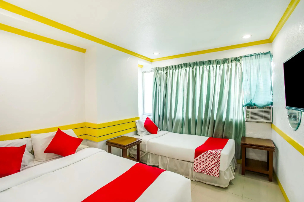 Standard Triple room