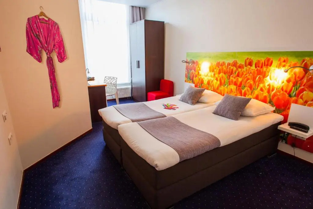 Double room (twin beds)