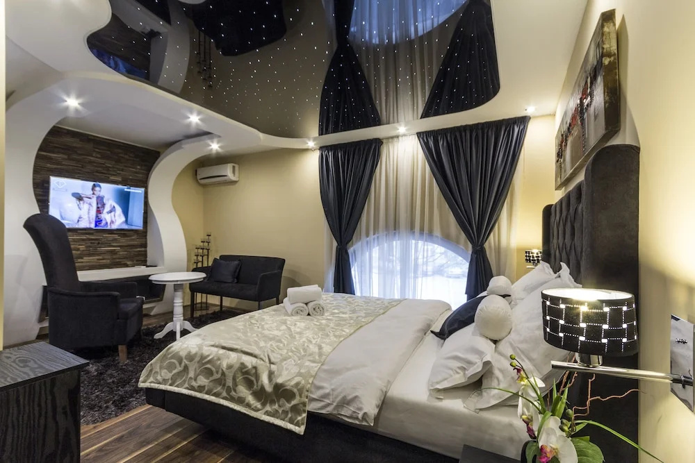 Royal room
