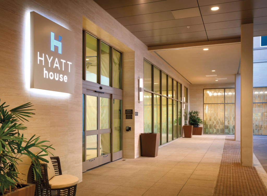Lobby & Reception