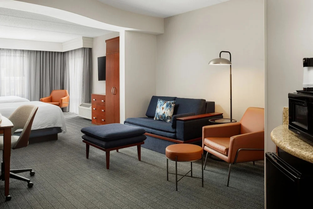 1 Bedroom Suite