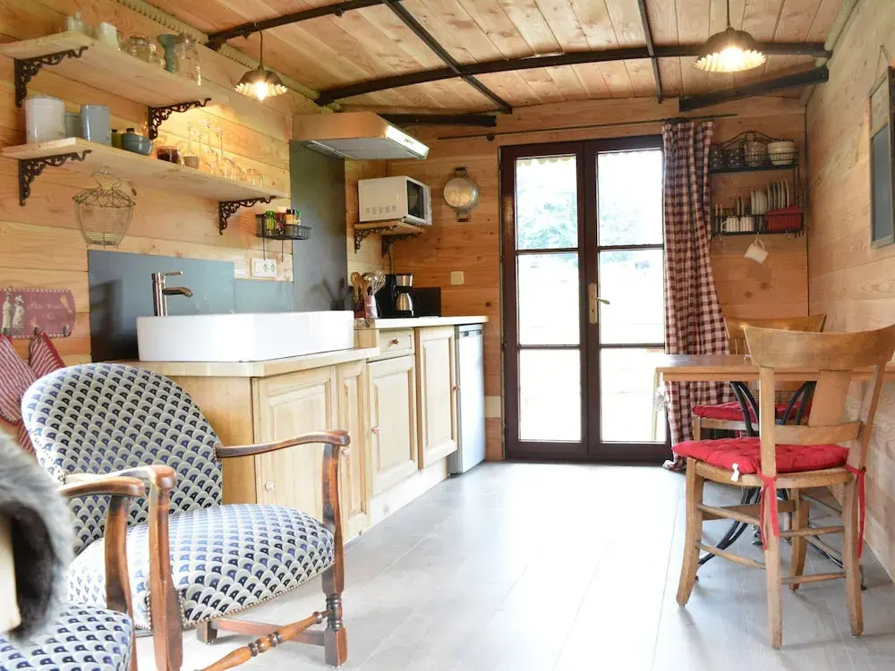 Cozy Mobile Home in Vresse-sur-semois With Terrace - фото 11