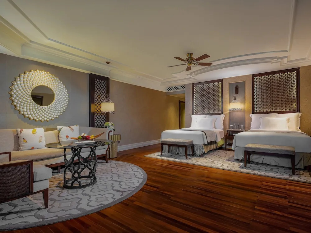 Premium Club Lounge Access Double room with balcony and with garden view (twin beds)